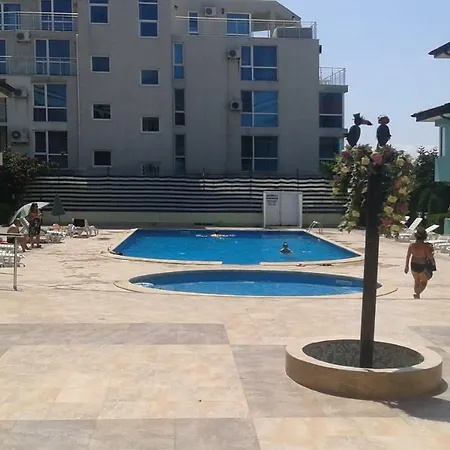 Ganz Real Estate Sarafovo 2 شقة *